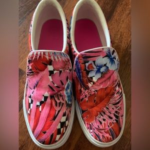 Women’s Nike 8.5 Slip on Court Royale Hawaiian Pink Tropical Floral Shoes